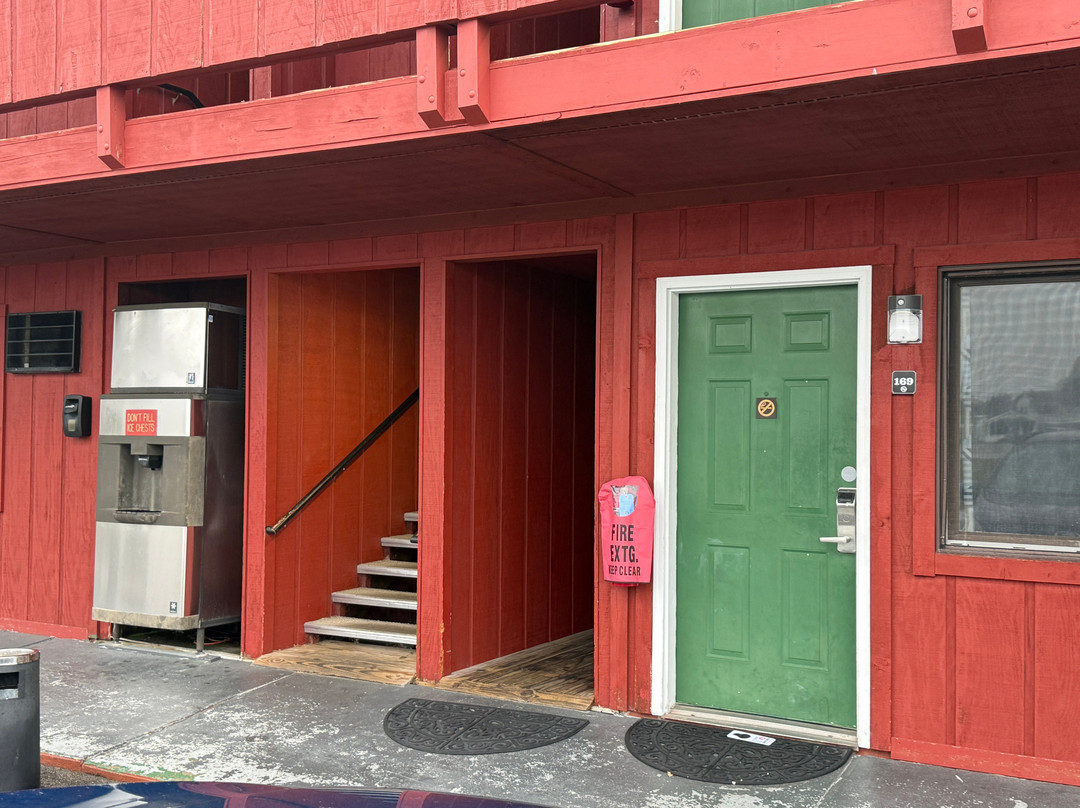 雪松山山林小屋酒店主图