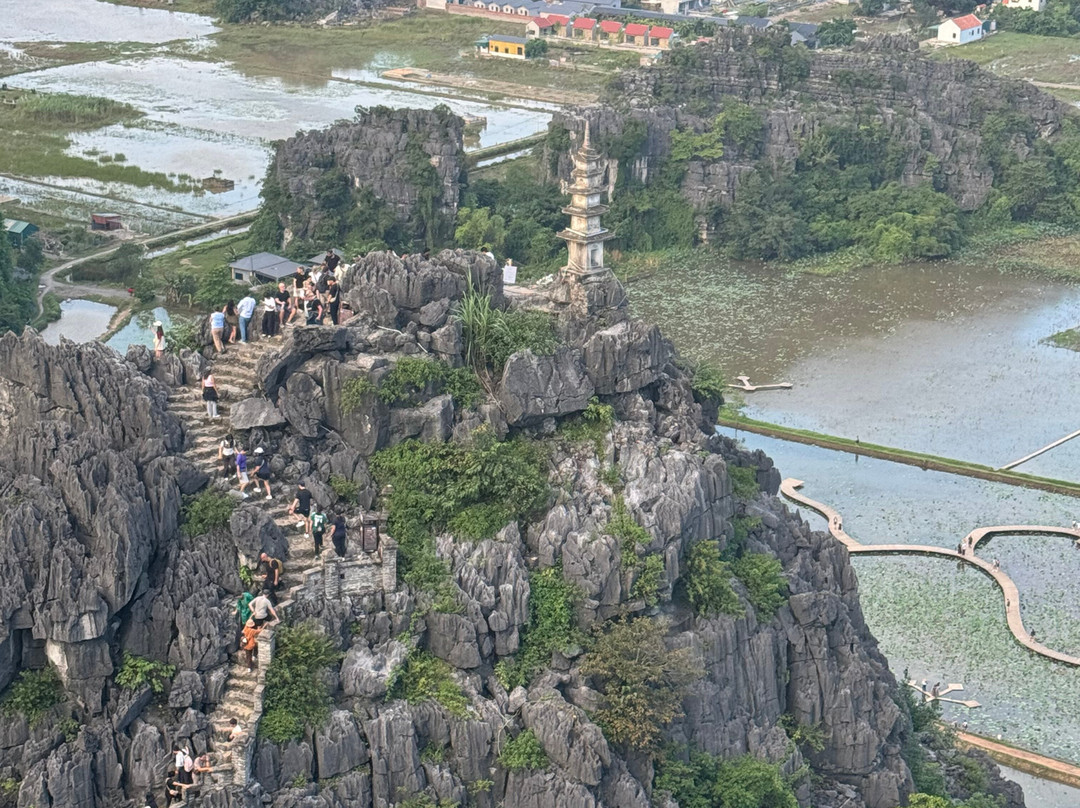 Go Asia Travel-Long Bien必去景点