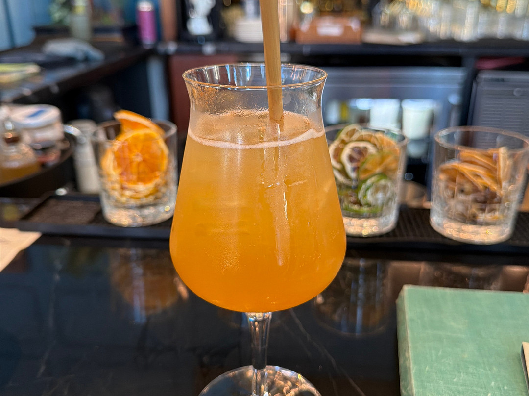 洛特雷尔酒店主图