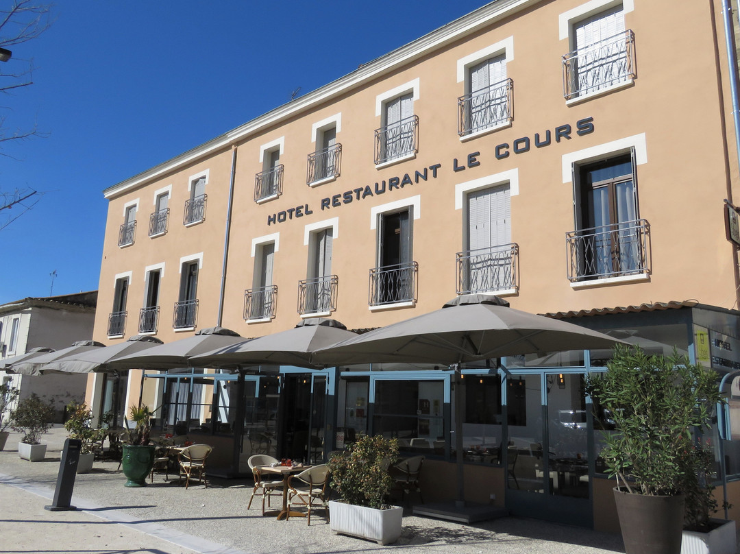 Le Cours Hotel & Restaurant