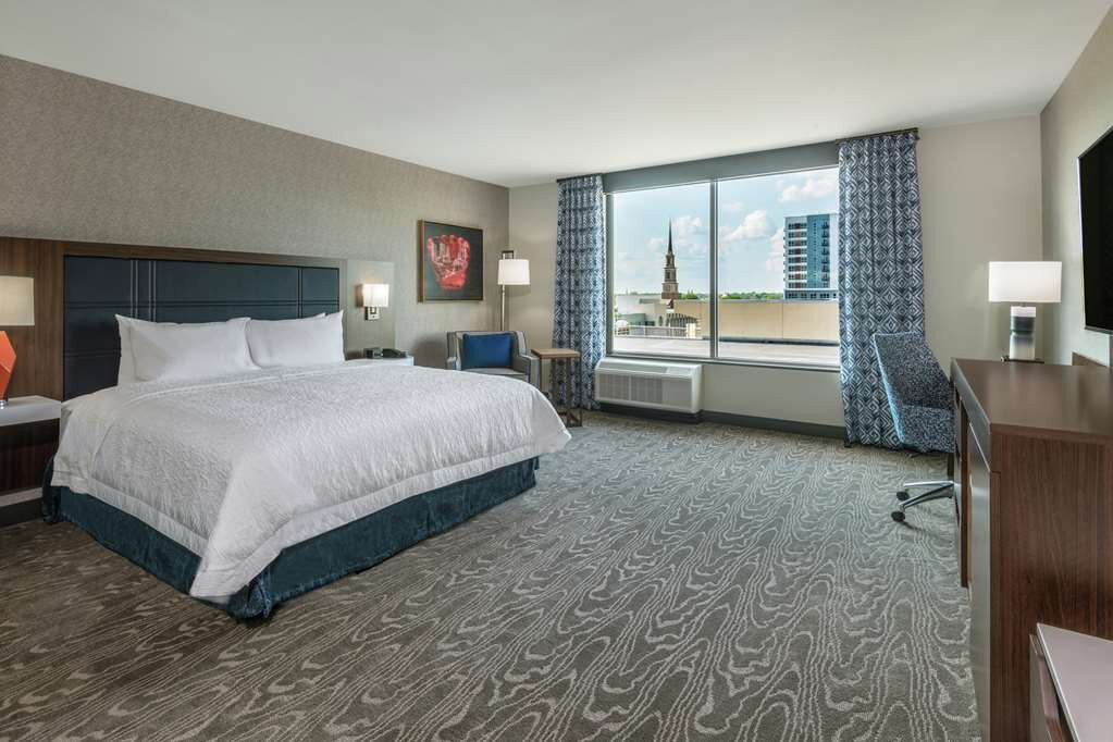 Hampton Inn & Suites Fort Wayne Downtown主图