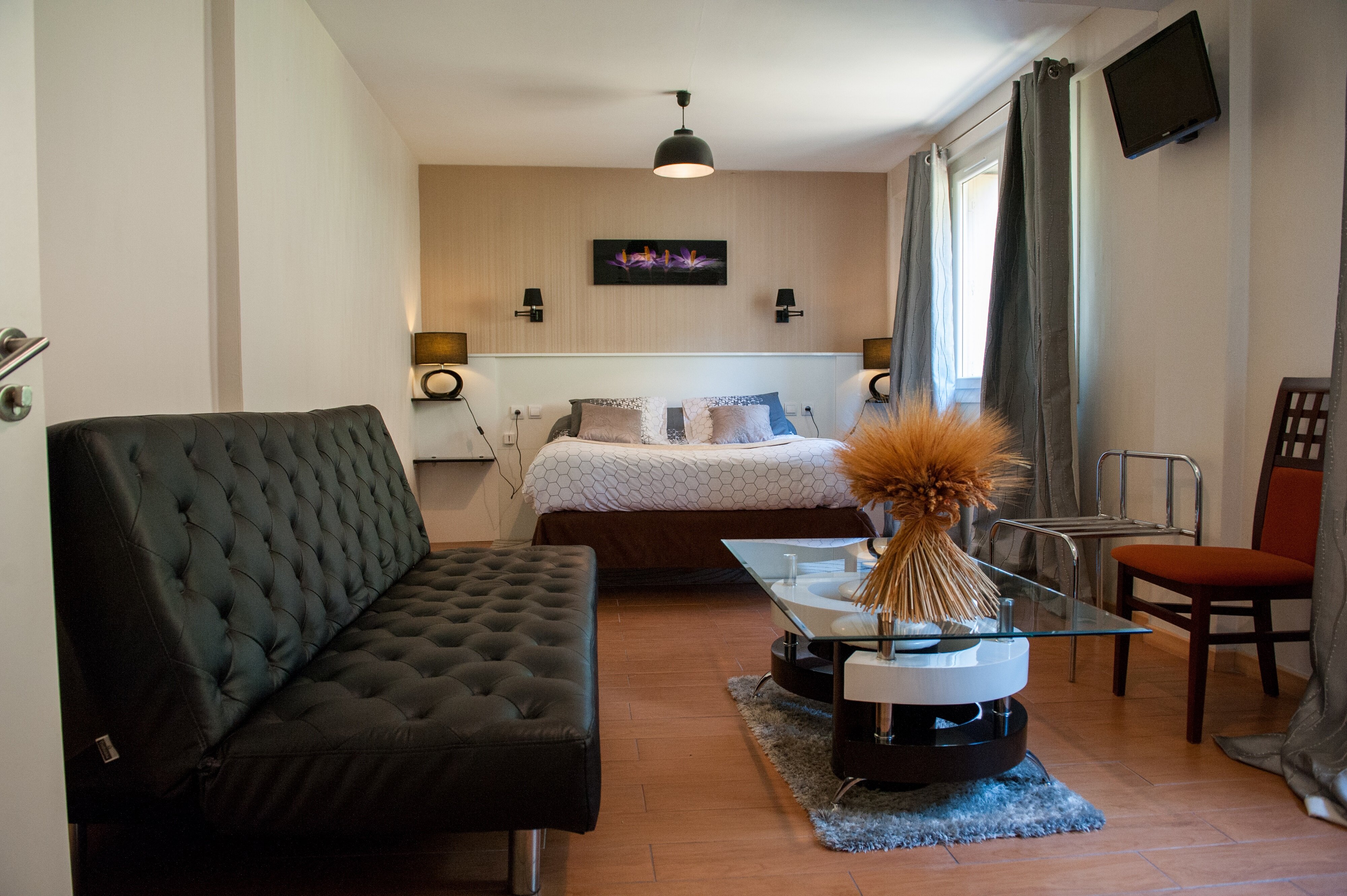 Rive Gauche Hotel Restaurant-官方