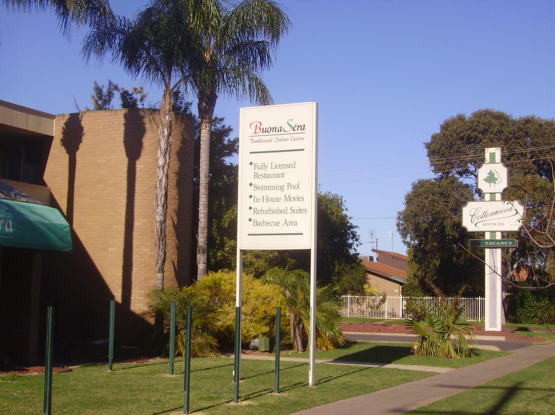 Cottonwood Motor Inn