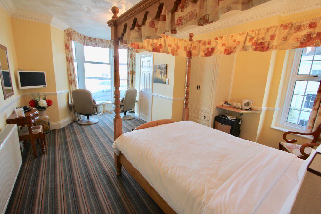 Bay View Hotel-官方