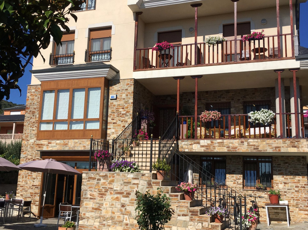 Carucedo酒店住宿-Villa Mencia