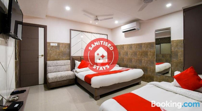 OYO 70123 Sada Shiv Guest House