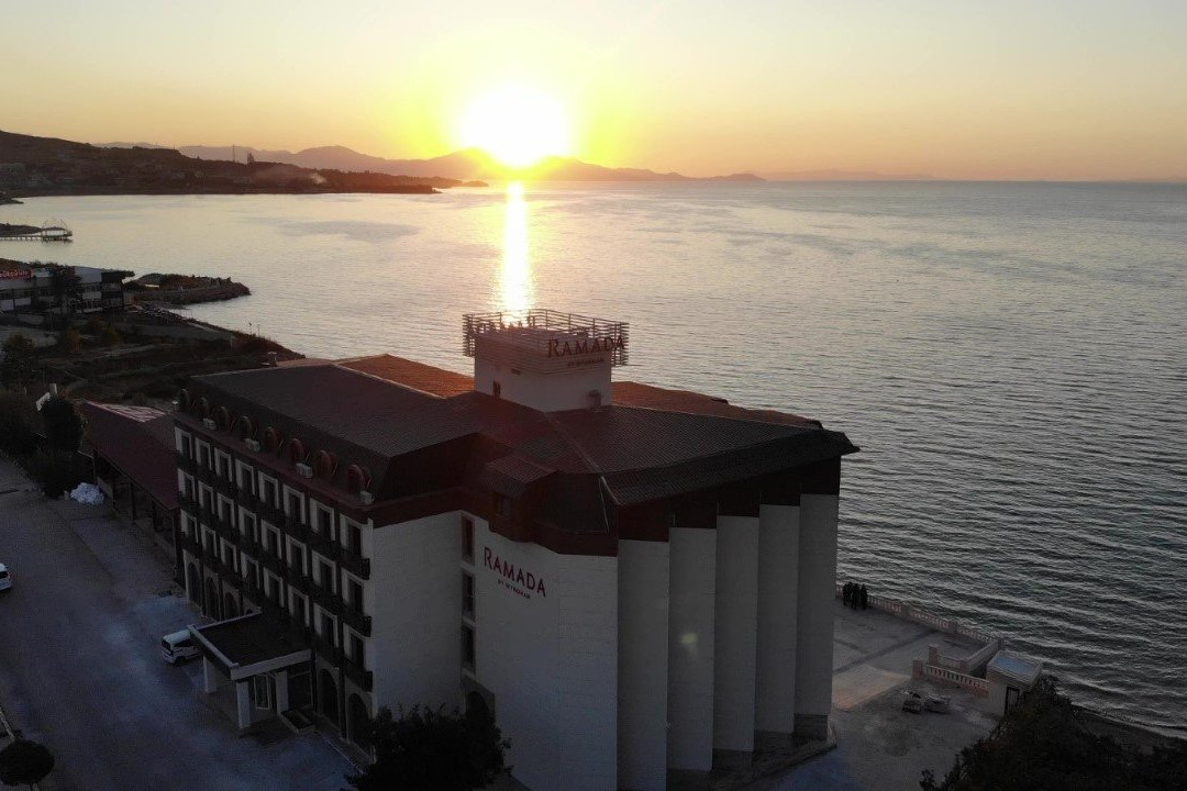 Ramada by Wyndham Van主图