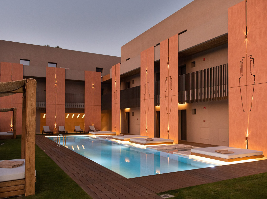 Pilot Amphora Boutique Hotel