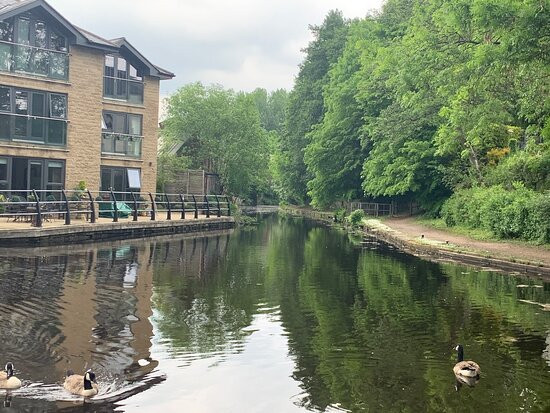 Huddersfield Canal景点图片
