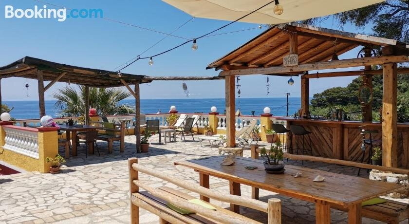 Pelekas Beach Apartments Rolling Stone