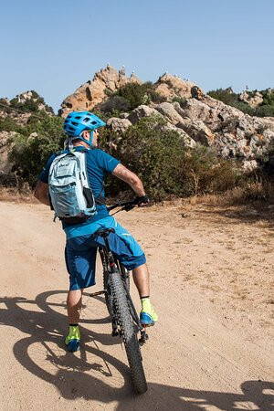 Mema Bike Tours-Golfo Aranci必去景点