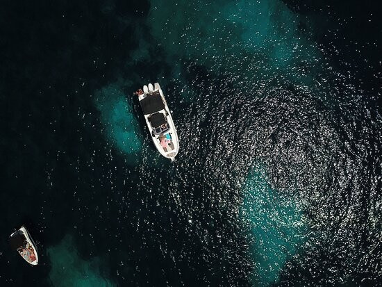 Mallorca Boat Hire-阿尔库迪亚港必去景点
