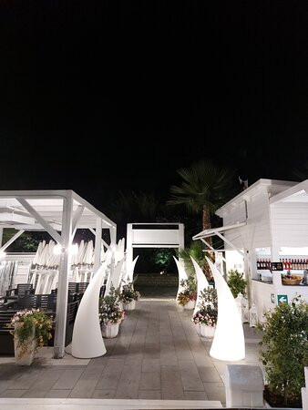 Blanca Beach Club By Valentour景点图片