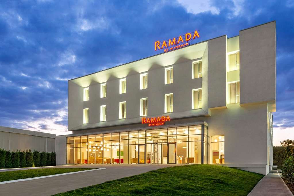 Ramada by Wyndham Targu Jiu主图