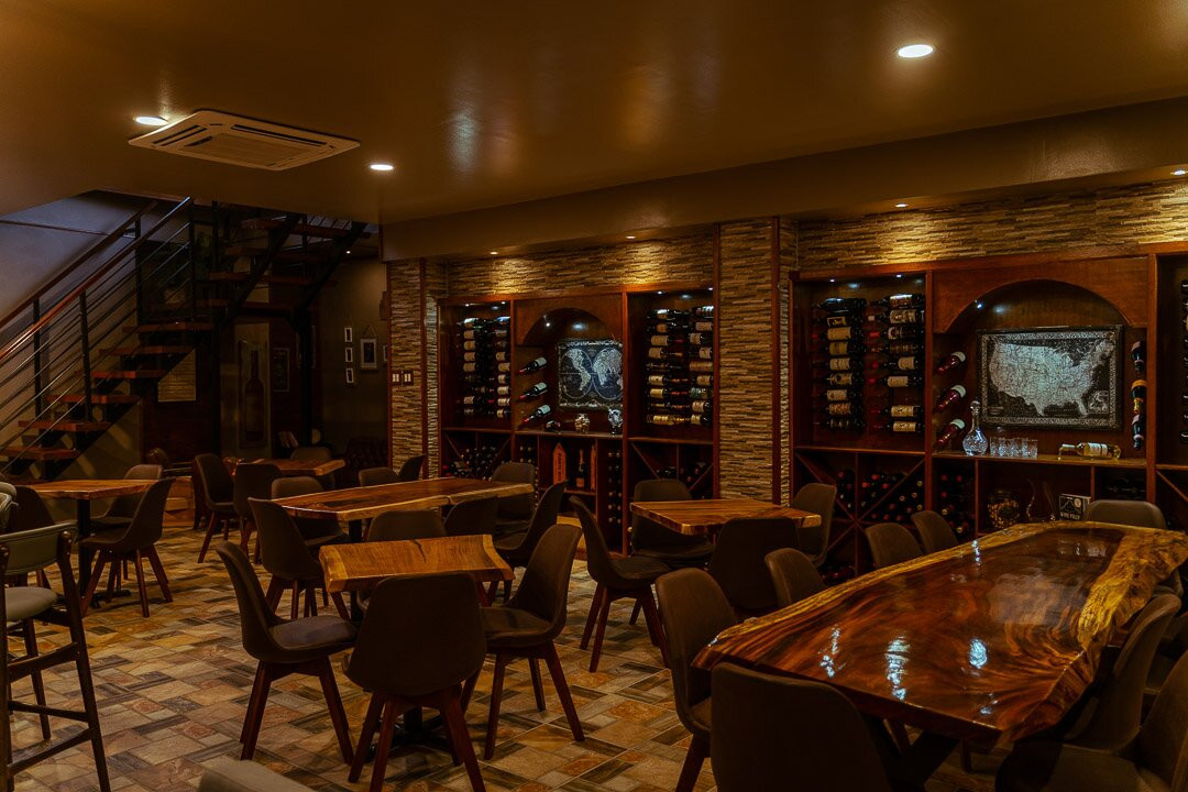 Vinum Bar And Restaurant