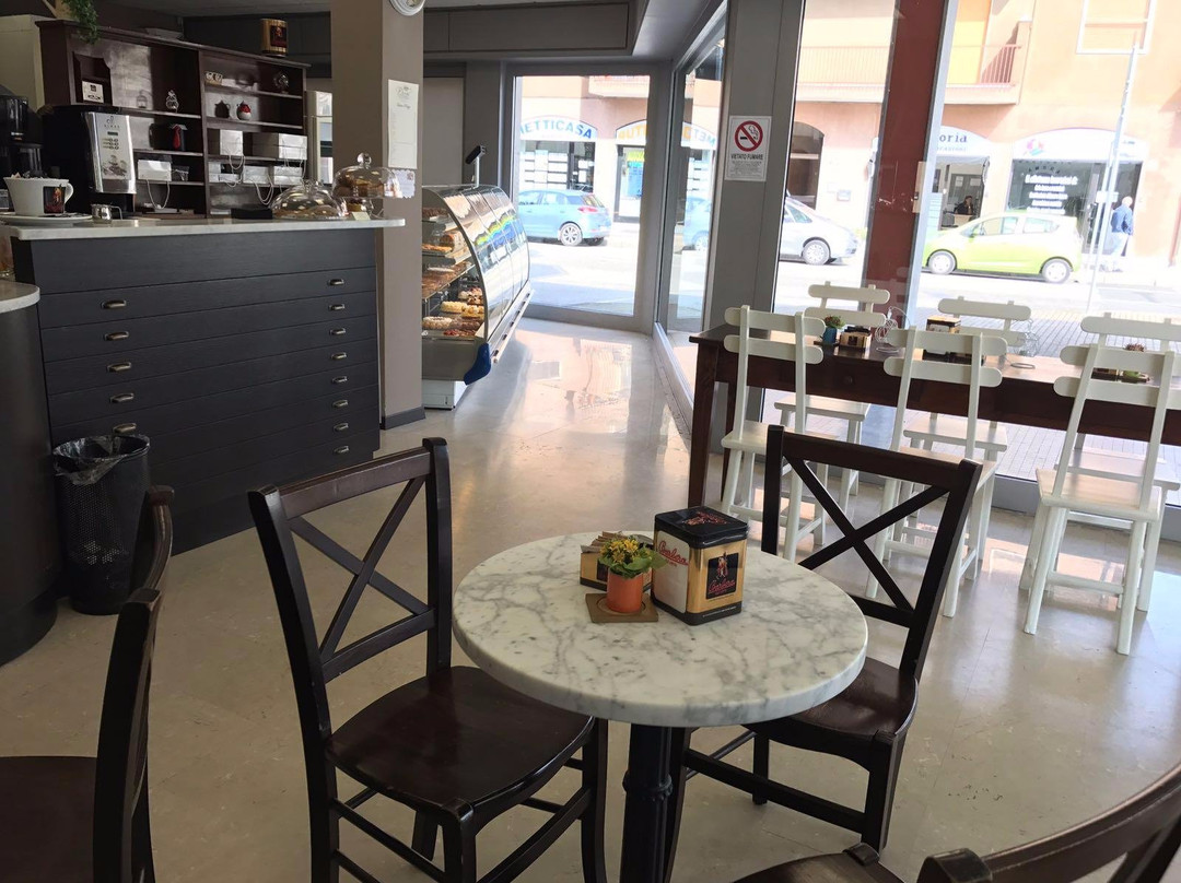 Opera餐馆和美食-Dani - Pasticceria - Caffetteria