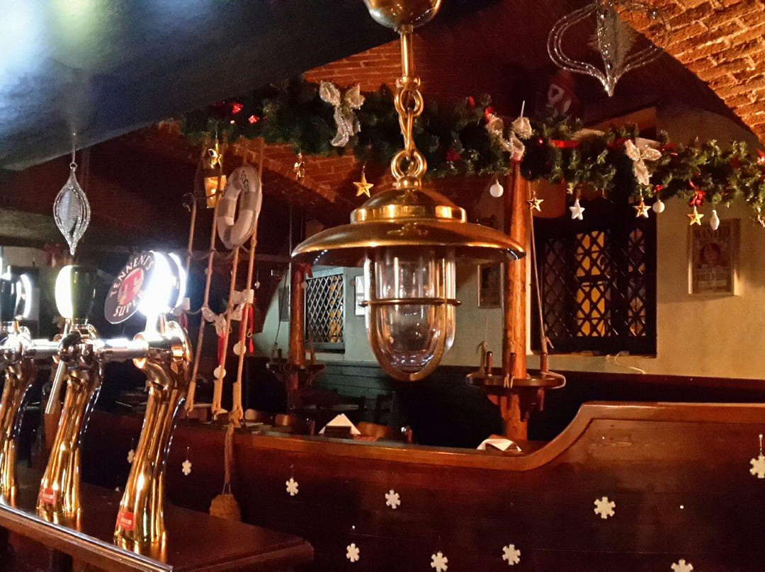 Gol D. Roger Pub