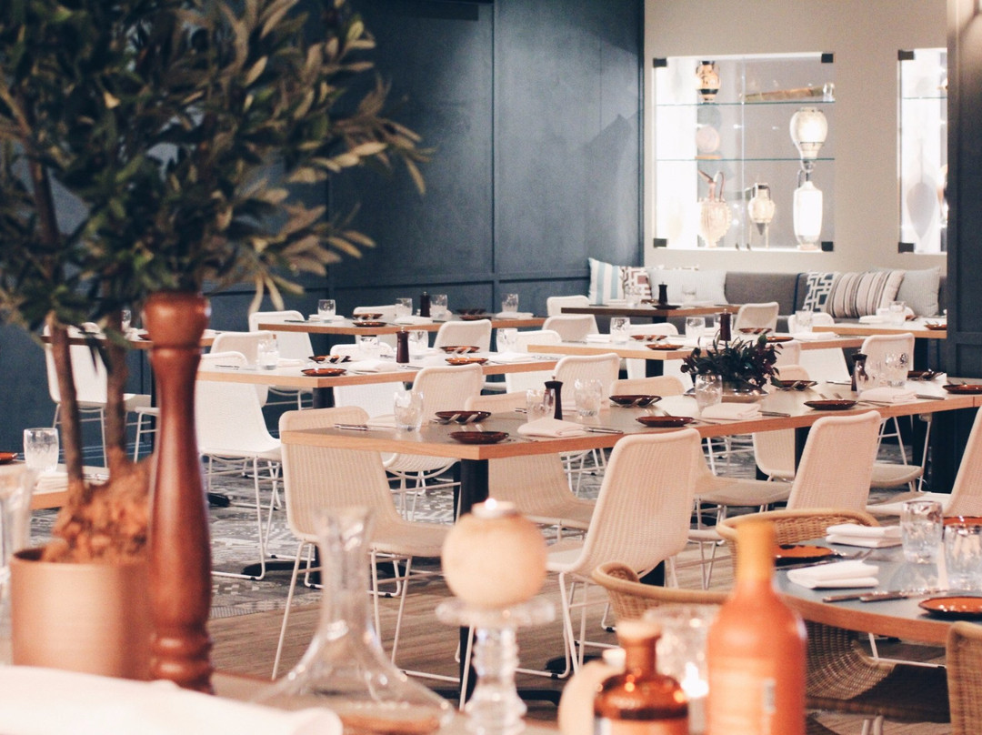 Fillos Taverna & Bar