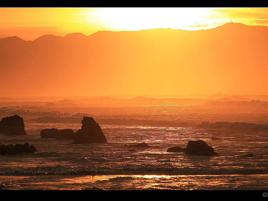 Tondaligan Beach景点图片