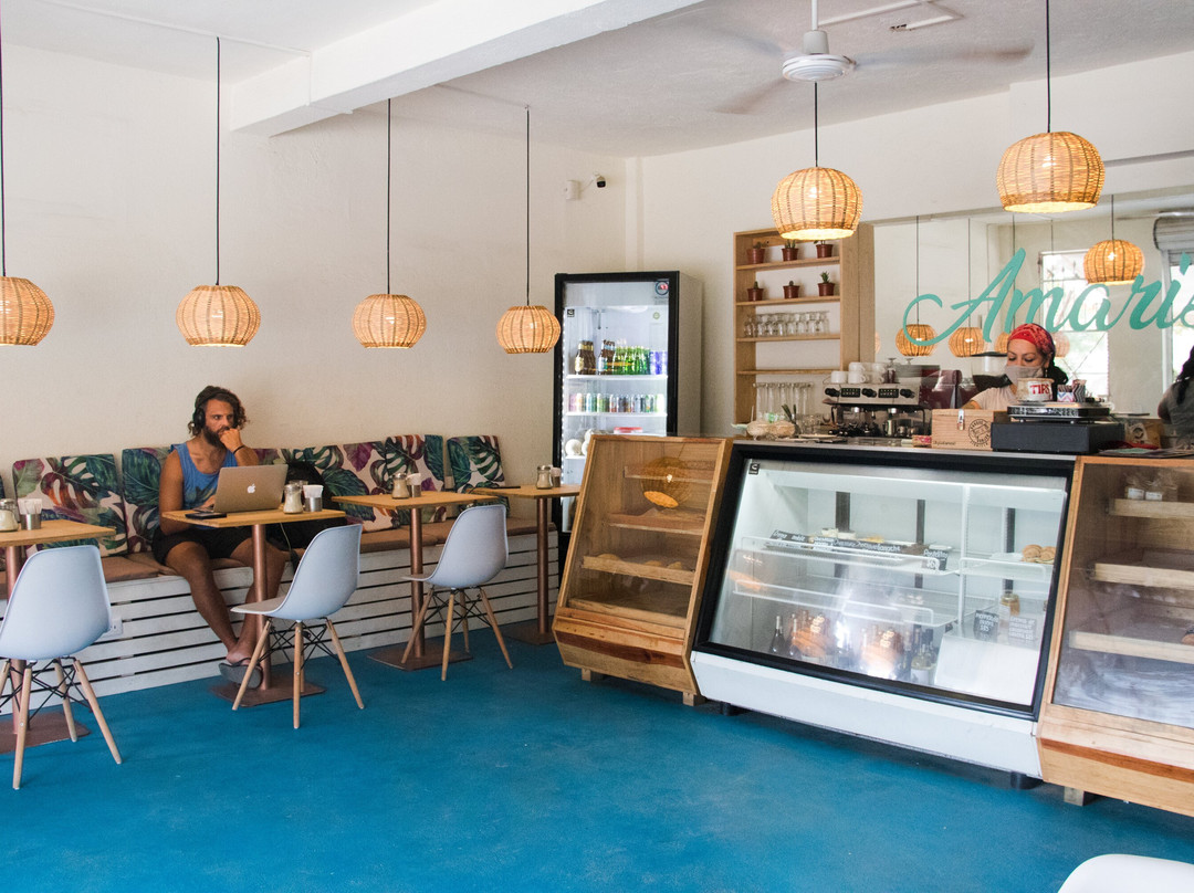 Barra De Navidad餐馆和美食-Amarisa - Pasteles, Pan y Café