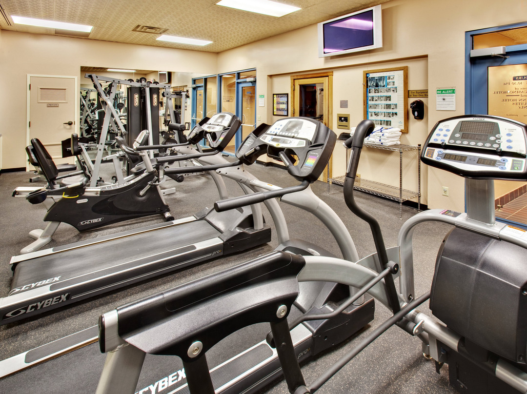 Holiday Inn & Suites 委员会虚张声势- I - 29主图