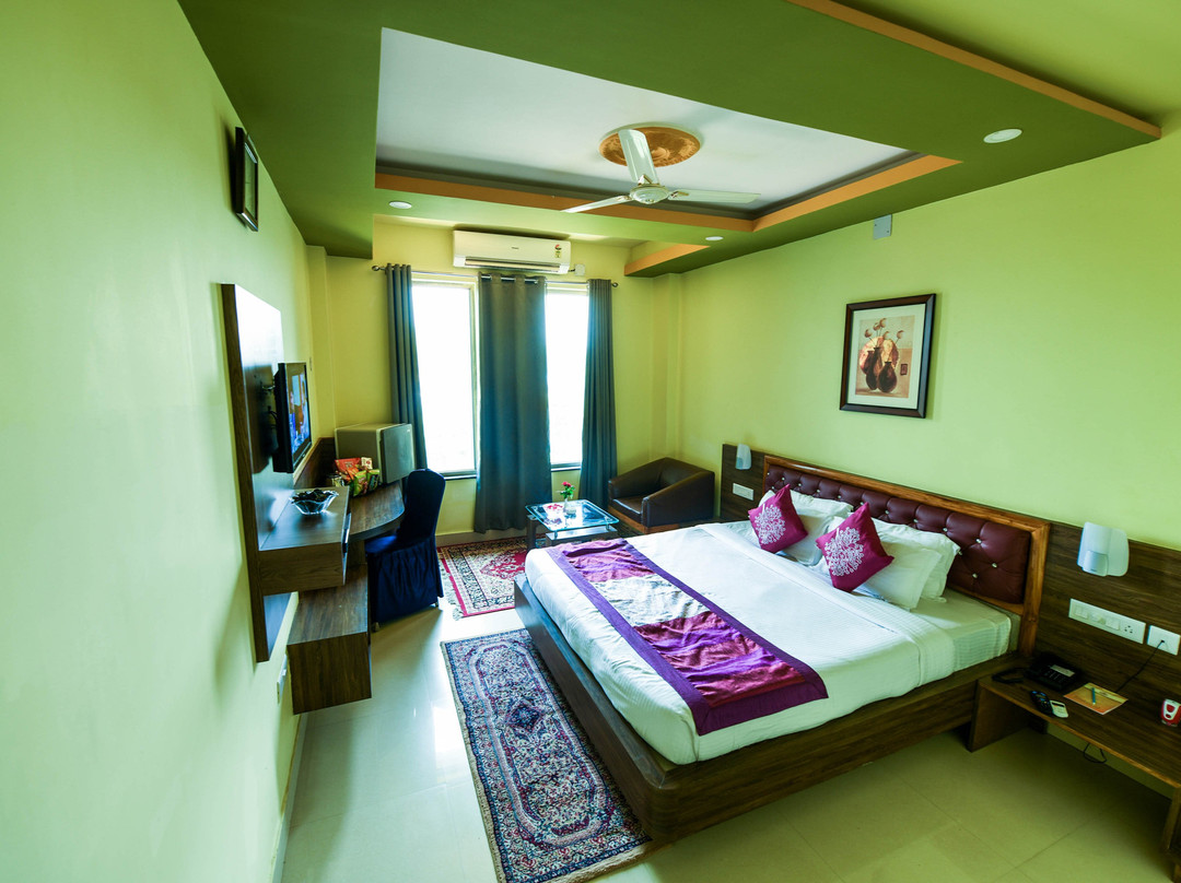 Hotel Suraj Palace主图