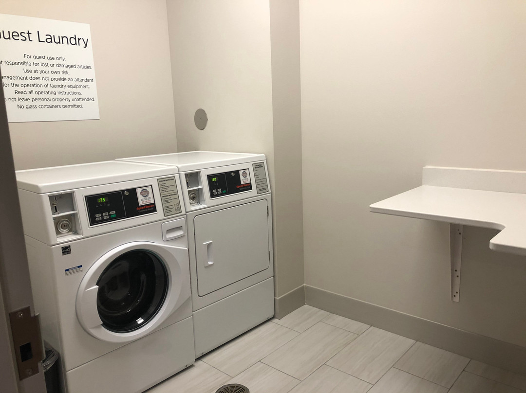 Holiday Inn Express & Suites Madison West - Middleton by IHG主图