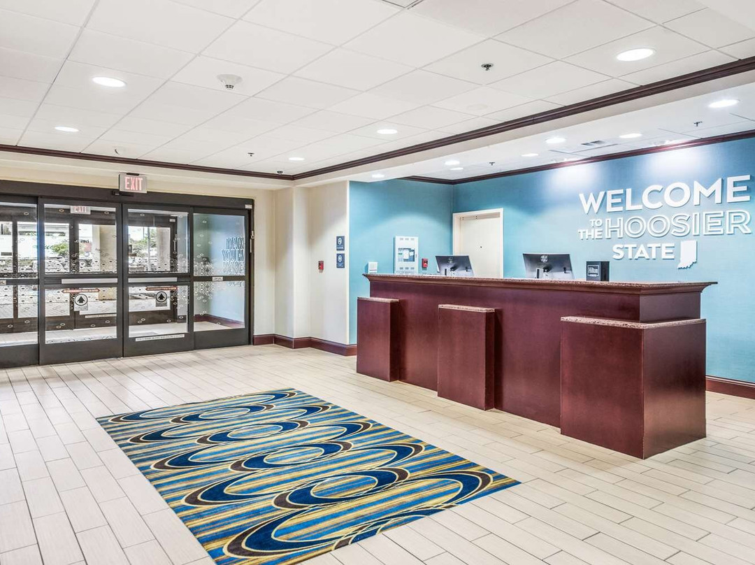 Hampton Inn Greenfield主图