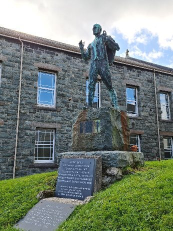 Hedd Wyn Statue-Trawsfynydd必去景点