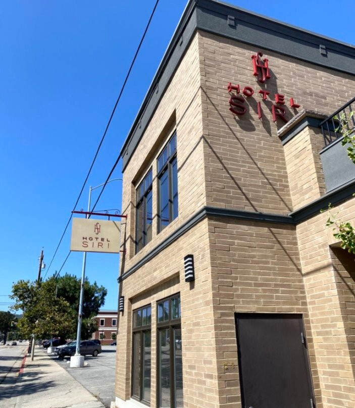 Hotel Siri主图