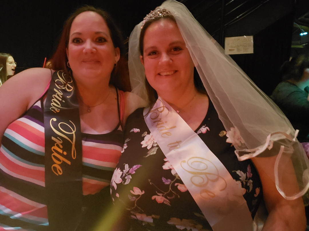 The Giggle Dam Dinner Theatre-高贵林港必去景点