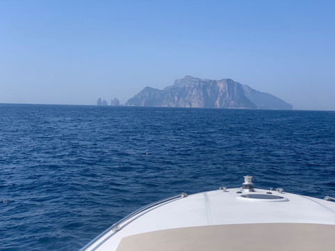 Ischia Charter Boat-伊斯基亚必去景点