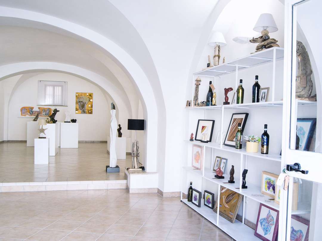 VIGNA - Visuale Innovativa Galleria Nuove Arti-Villa Caldari必去景点