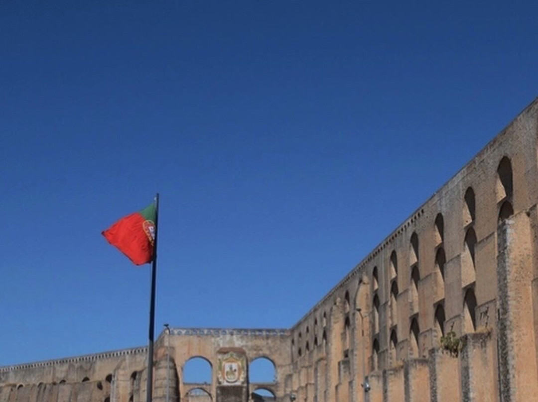 Aqueduto Da Amoreira景点图片