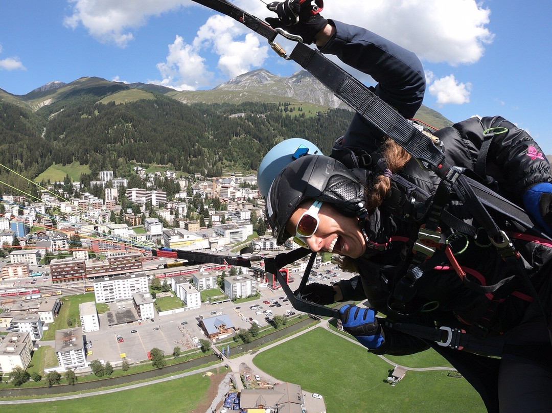 Joyride Paragliding-达沃斯必去景点