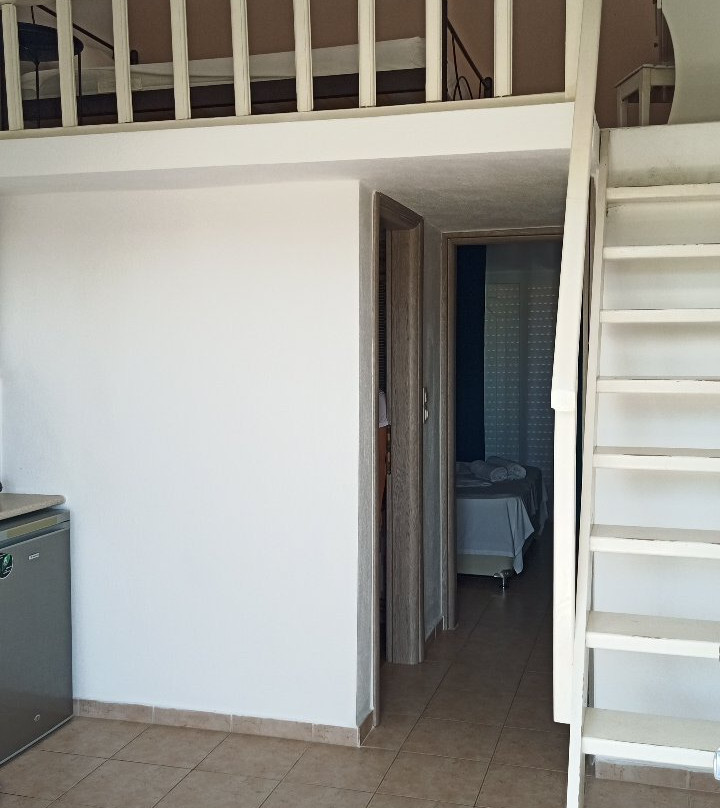 Christina Apartments主图