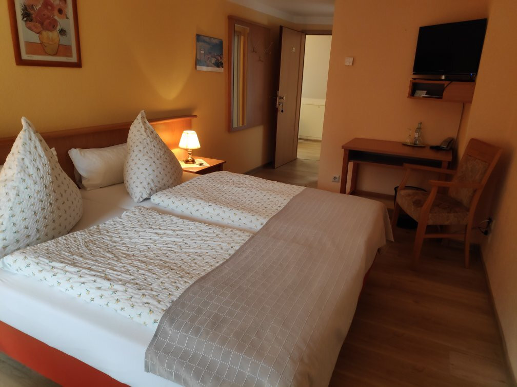 佐尔加藤英克赫兰德酒店主图