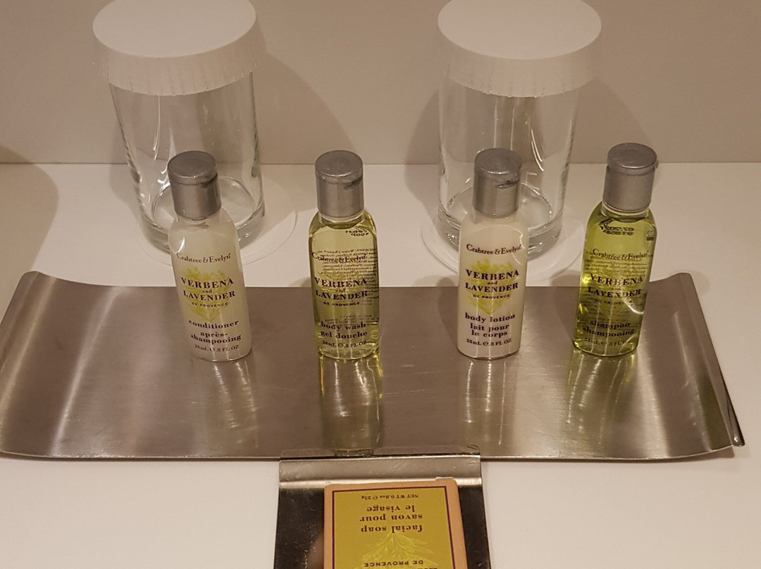 NH赫罗纳酒店主图