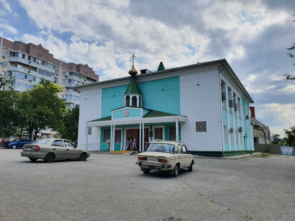 Holy Trinity Church景点图片