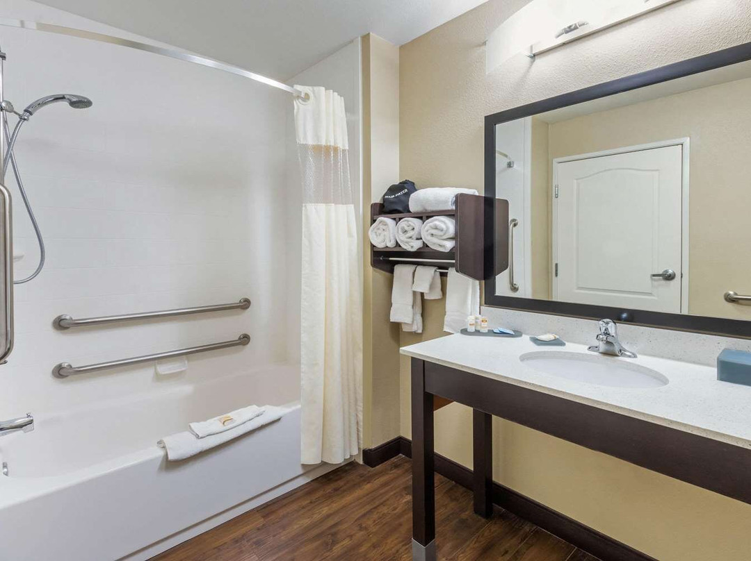 La Quinta Inn & Suites by Wyndham Artesia主图