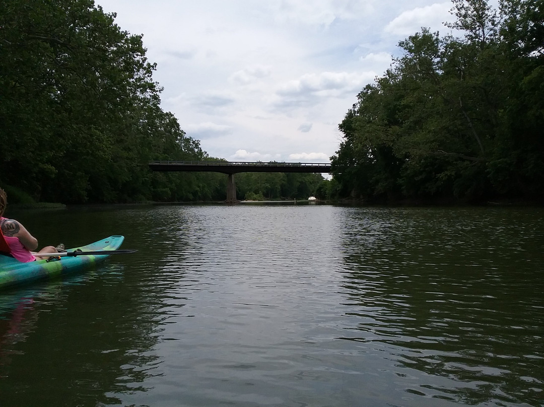 Barefoot Canoe-West Milton必去景点
