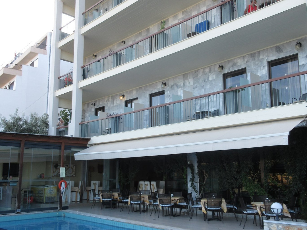 John & George Hotel主图