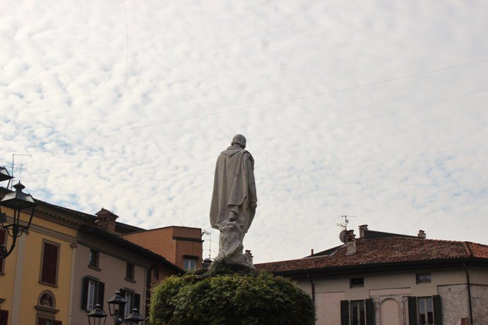 Piazza Garibaldi-伊塞奥必去景点