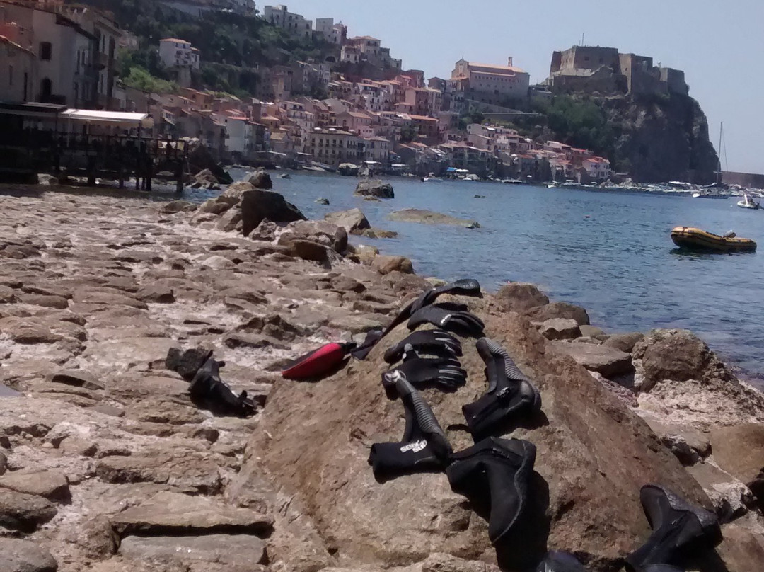 Scilla Diving Center-希拉必去景点