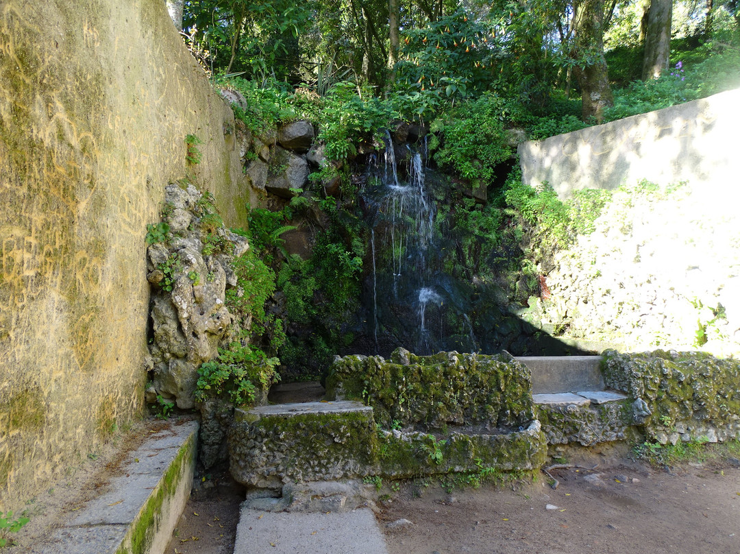 Cascata de Pisoes景点图片