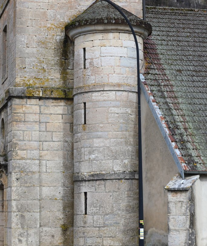 Eglise Saint-Urbain-Nans-sous-Sainte-Anne必去景点