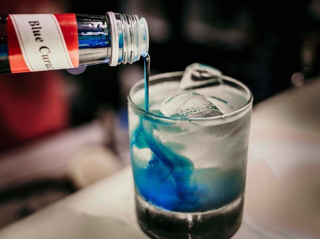 Porão Beer & More-多明戈斯-马丁斯必去景点