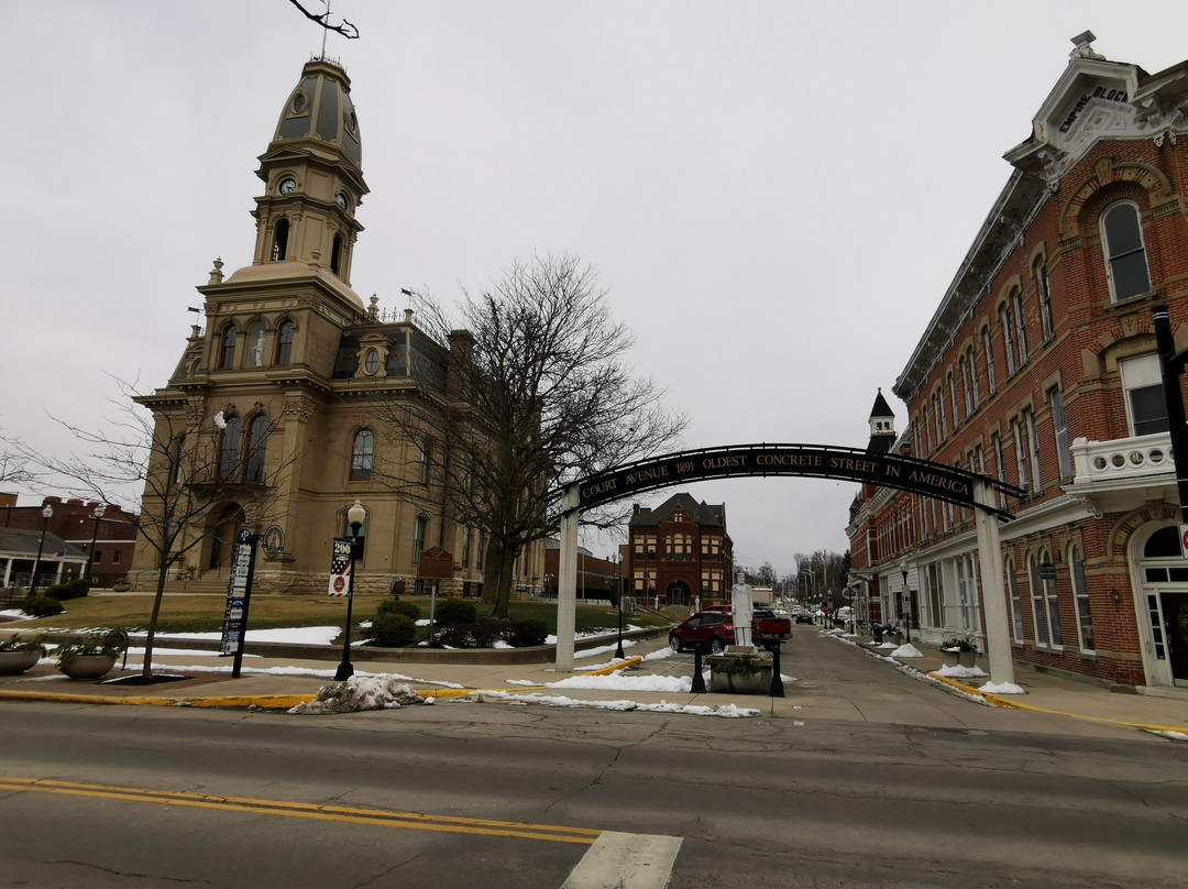 First Concrete Street-Bellefontaine必去景点