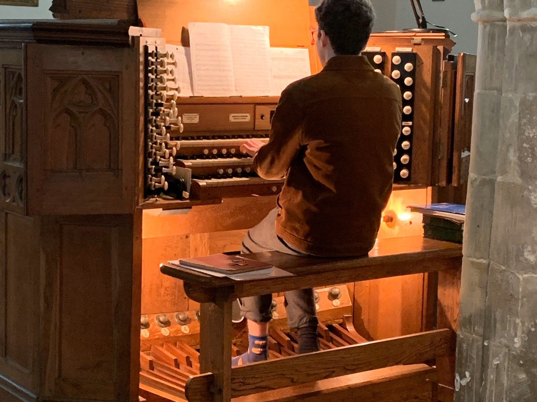 St. Leonard's Church景点图片