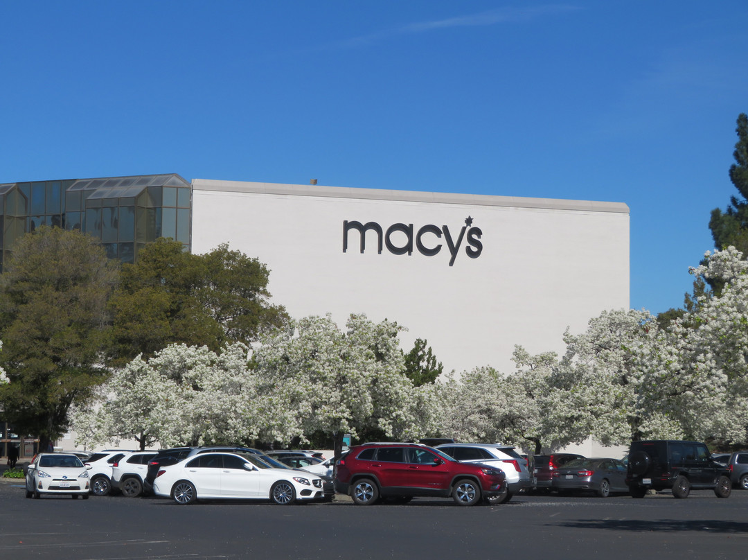 Stoneridge Shopping Center-普莱森顿必去景点